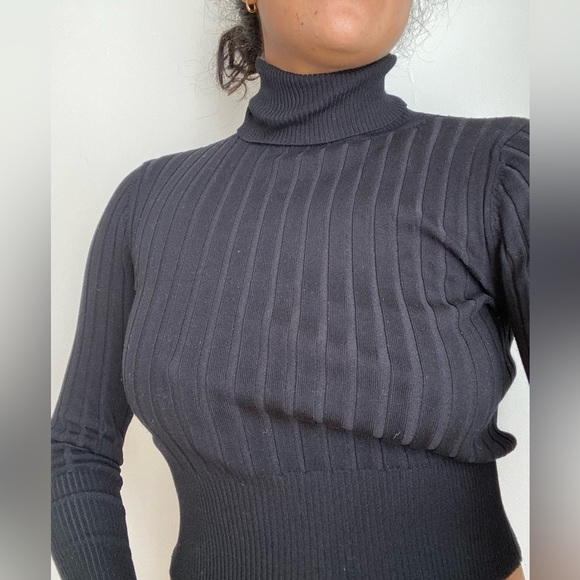 Crop top long sleevesš¤ - Picture 2 of 8